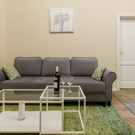 Beautiful Apartment In Heart Of Historical Center Тімішоара Екстер'єр фото