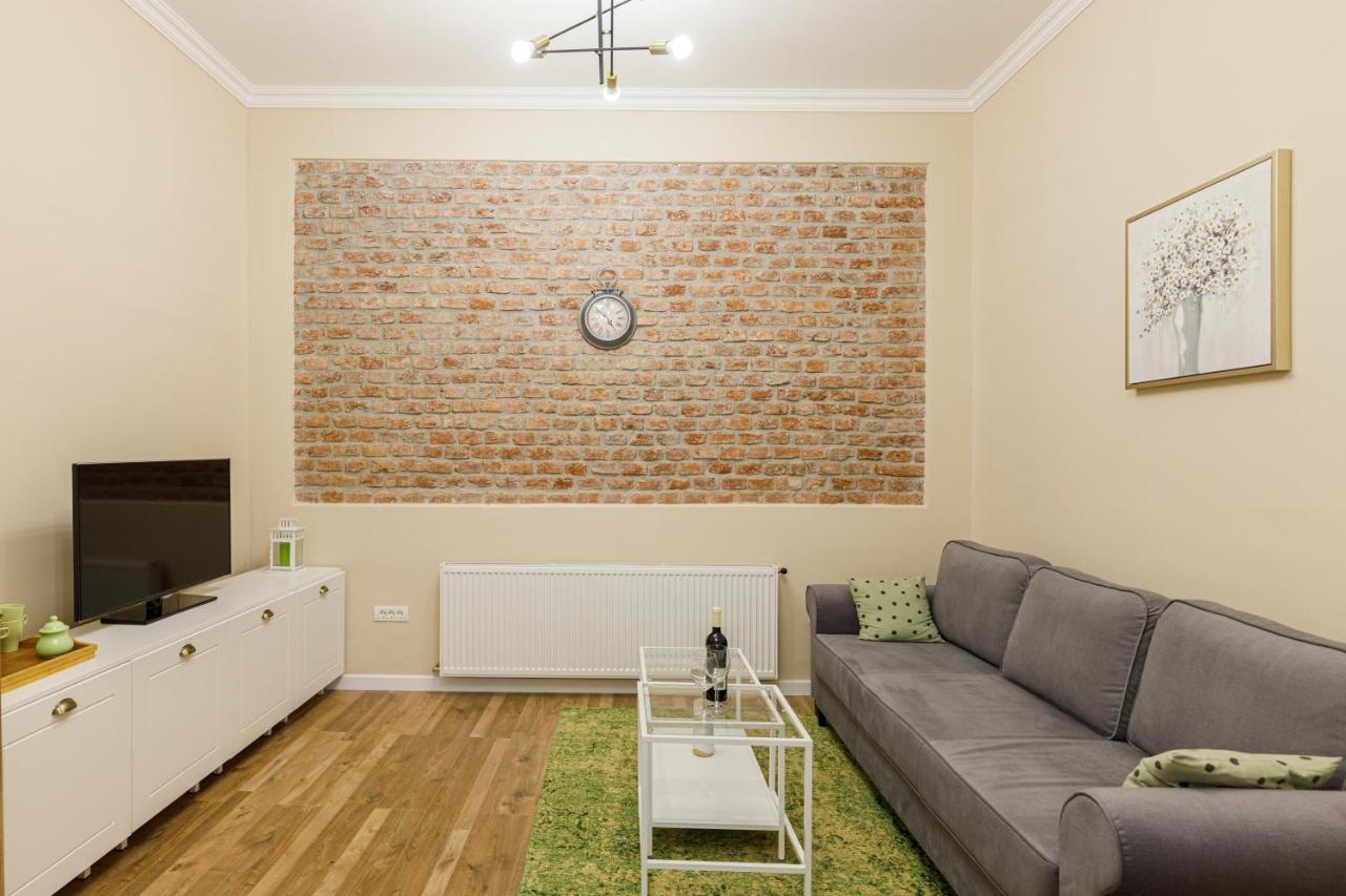 Beautiful Apartment In Heart Of Historical Center Тімішоара Екстер'єр фото
