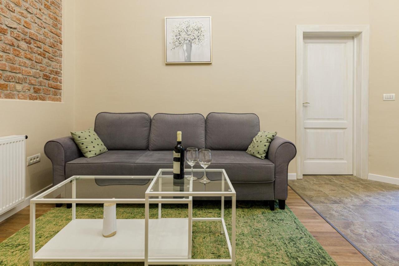Beautiful Apartment In Heart Of Historical Center Тімішоара Екстер'єр фото
